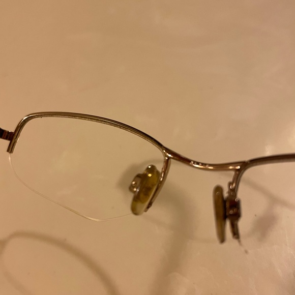 Burberry eyeglass frame - Picture 4 of 9